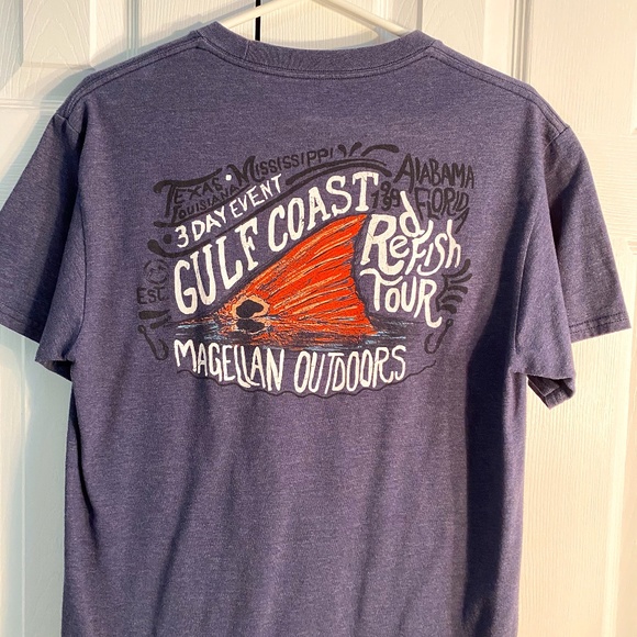 Magellan Outdoors T-shirt - Picture 1 of 2
